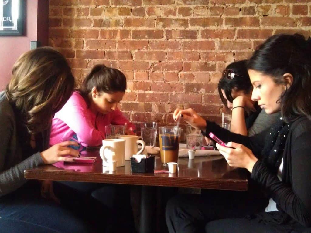 business smartphone etiquette